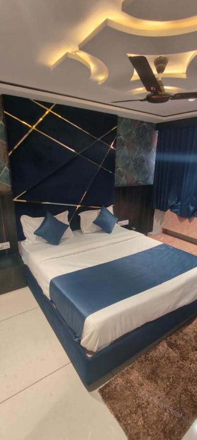 Prime View Hotel أحمد أباد المظهر الخارجي الصورة