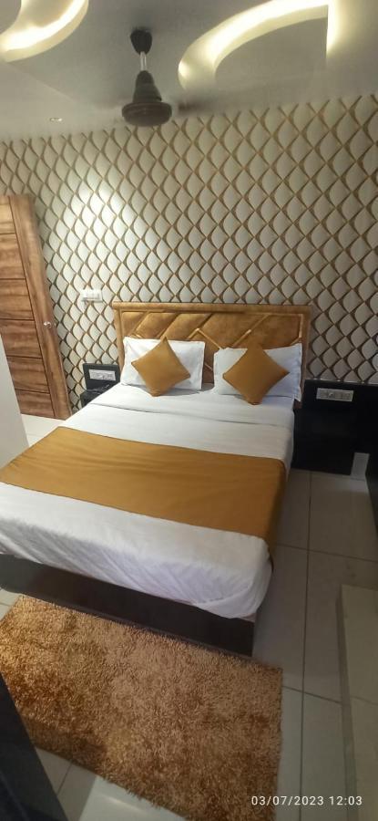 Prime View Hotel أحمد أباد المظهر الخارجي الصورة