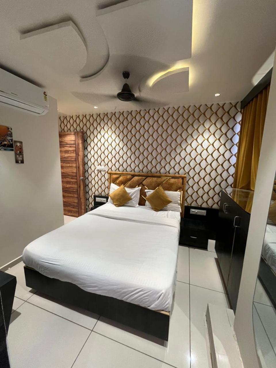 Prime View Hotel أحمد أباد الغرفة الصورة